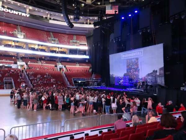 Xfinity Mobile Arena, bloc: 114, rangée: 6, place: 7