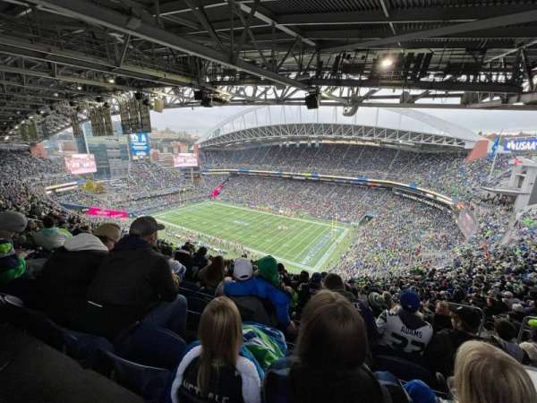 Lumen Field, bloc: 329, rangée: FF, place: 7