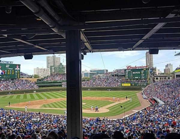 Wrigley Field, bloc: 216, rangée: 15, place: 4