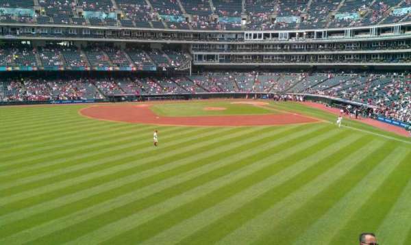 Progressive Field, bloc: 182, rangée: G, place: 3