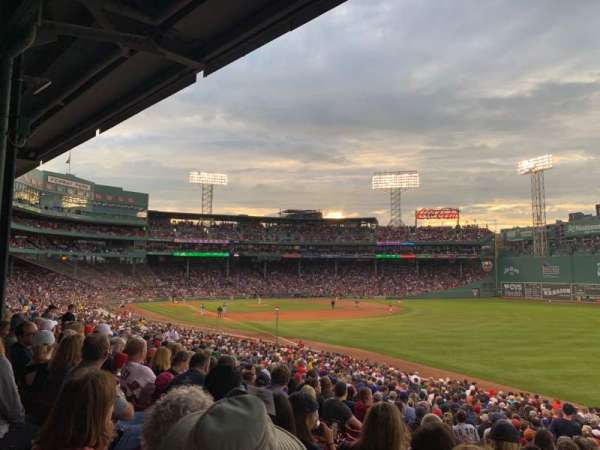 Fenway Park, bloc: Grandstand 7, rangée: 2, place: 21