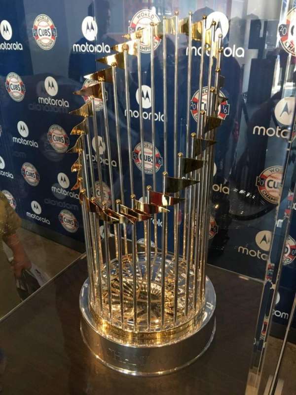 Wrigley Field, bloc: 207, rangée: 6, place: 3