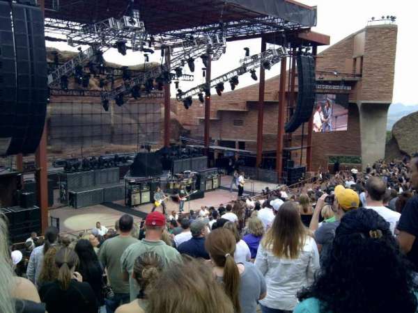 Red Rocks Amphitheatre, bloc: Left, rangée: 14, place: 104