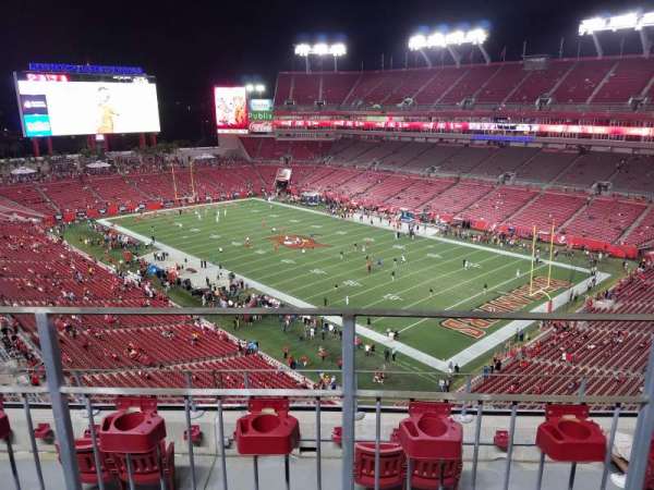 Raymond James Stadium, bloc: 343, rangée: B, place: 7