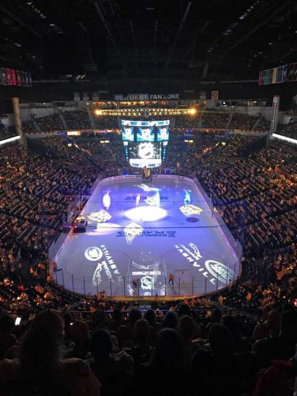 Bridgestone Arena, bloc: 301, rangée: H, place: 11