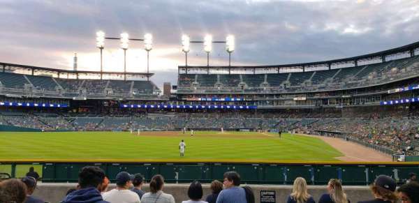 Comerica Park, bloc: 147, rangée: H, place: 16