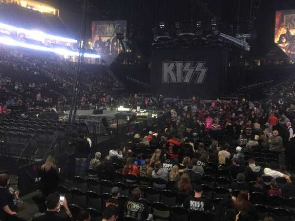 T-Mobile Arena, bloc: 12, rangée: A, place: 4