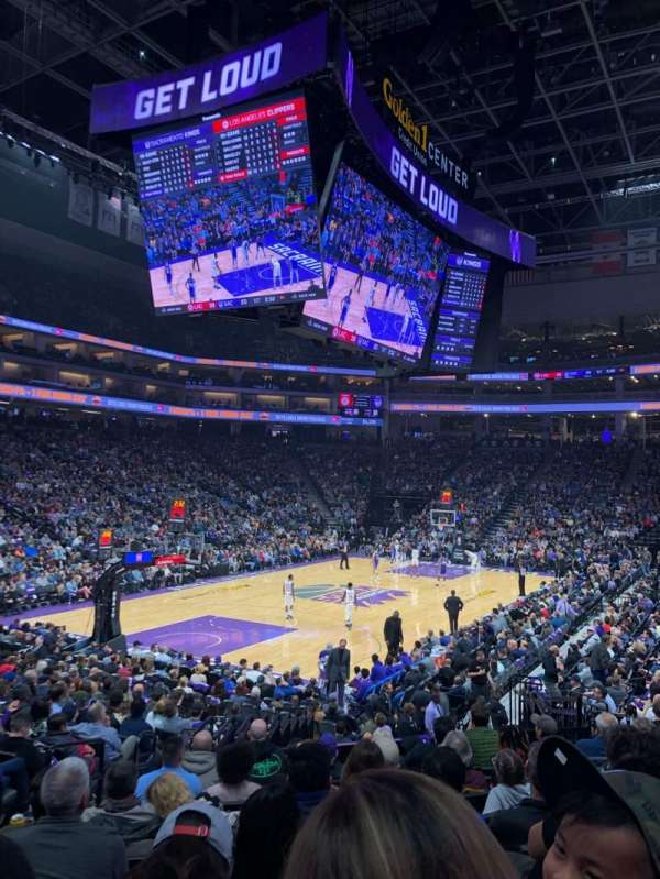 Golden 1 Center, bloc: 111, rangée: J, place: 11