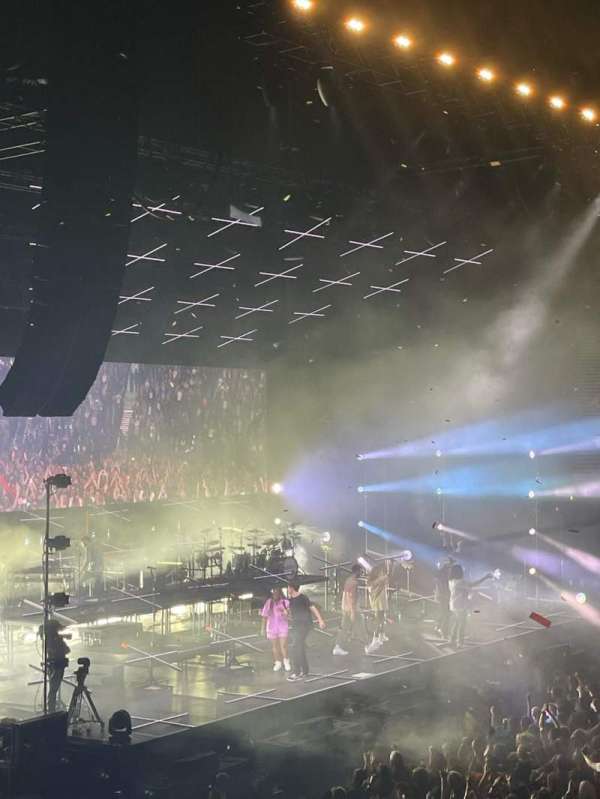 AO Arena, bloc: 102, rangée: N, place: 28