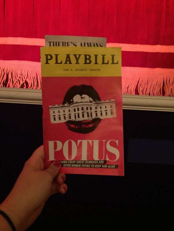 Shubert Theatre, bloc: Orchestra C, rangée: AA, place: 109