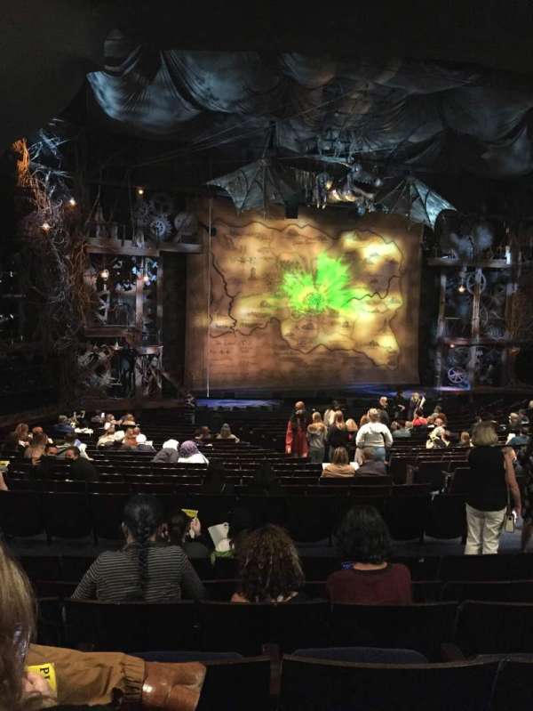 Gershwin Theatre, bloc: Orchestra L, rangée: V, place: 19
