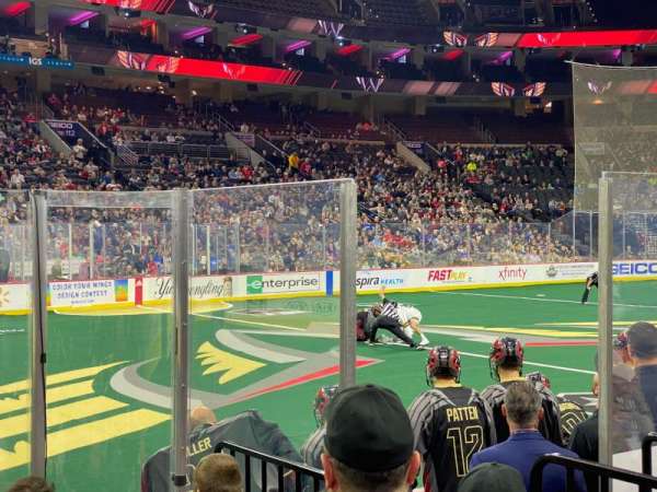 Xfinity Mobile Arena, bloc: 124, rangée: 6, place: 1