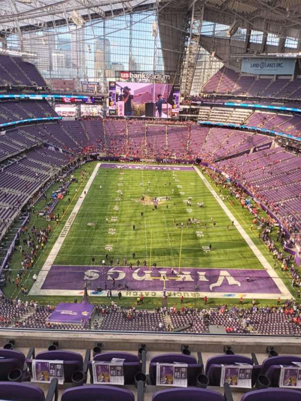 U.S. Bank Stadium, bloc: 327, rangée: 4, place: 14