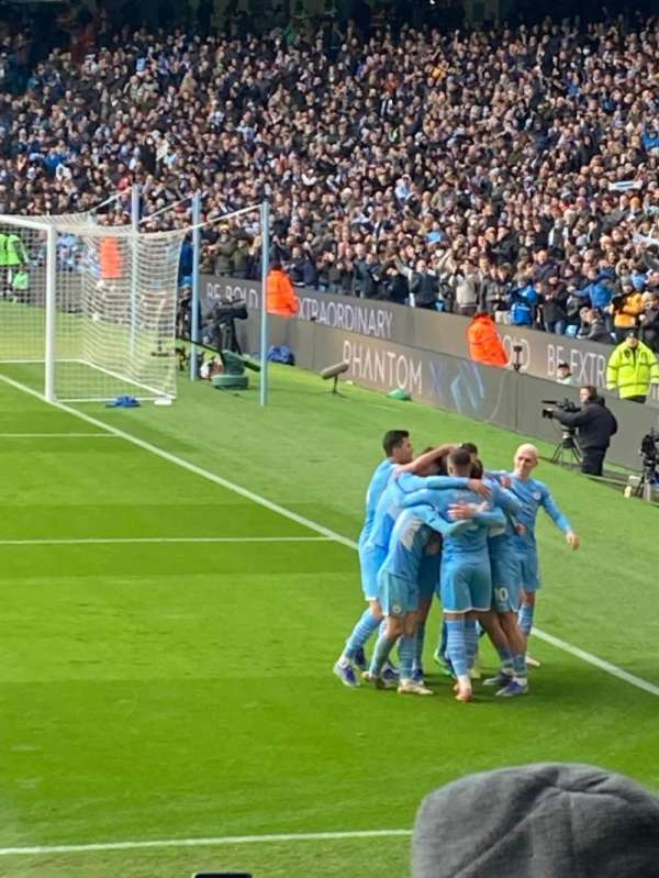 Etihad Stadium, Manchester, bloc: 001, rangée: 18, place: 17