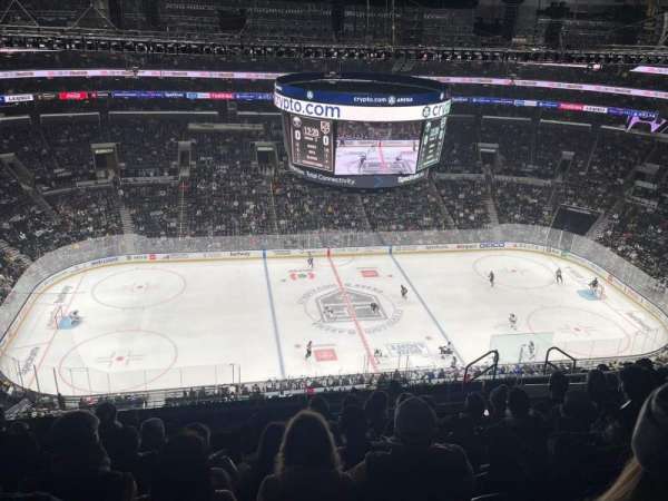 Crypto.com Arena, bloc: 302, rangée: 12, place: 9
