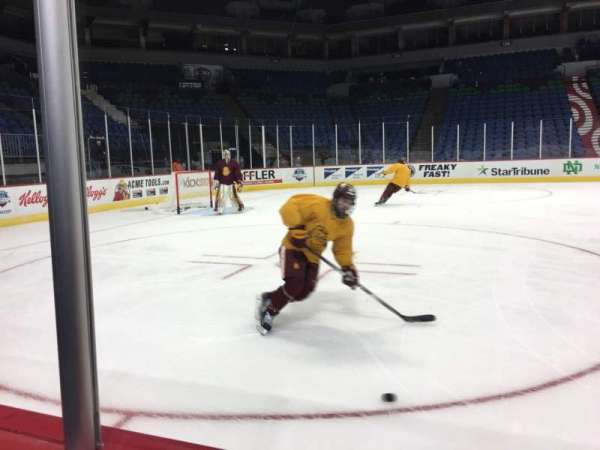 Target Center, bloc: 113, rangée: A, place: 8