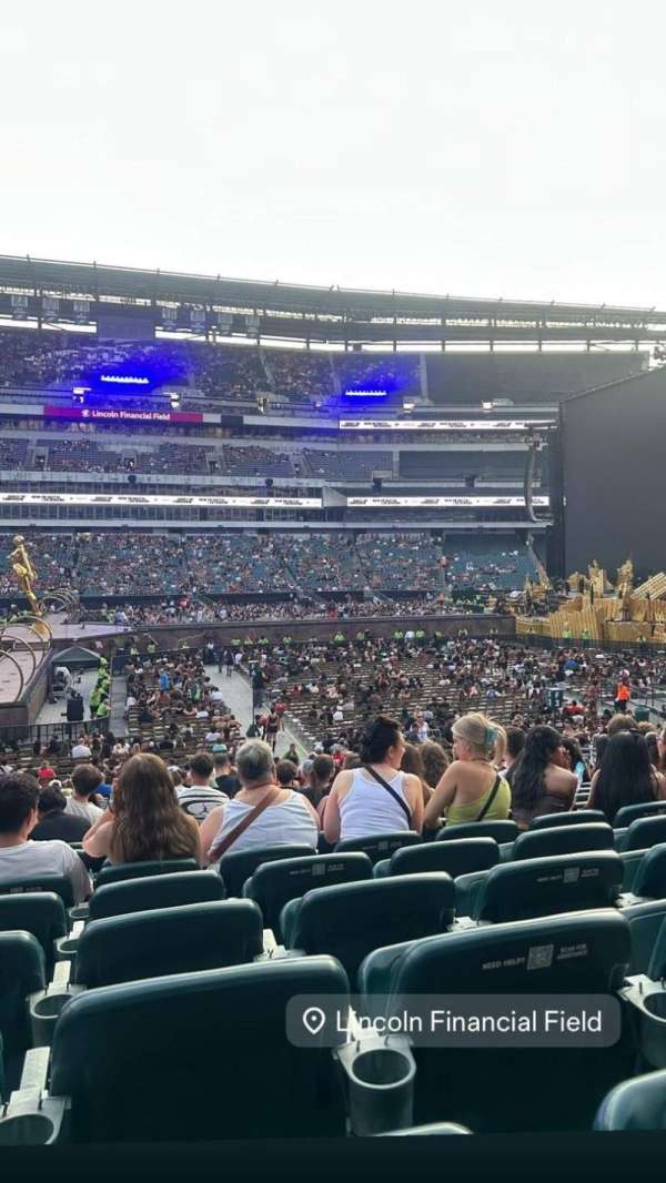 Lincoln Financial Field, bloc: 120, rangée: 27, place: 16