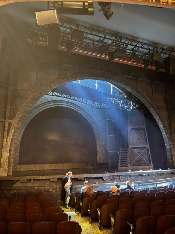 Lunt-Fontanne Theatre, bloc: Orchestra L, rangée: N, place: 13