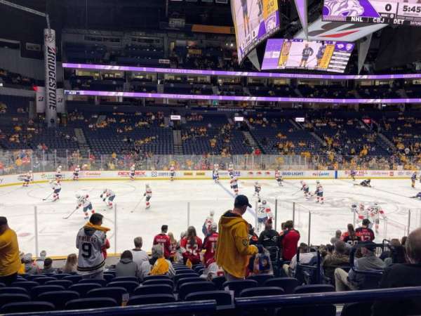 Bridgestone Arena, bloc: 114, rangée: B, place: 6