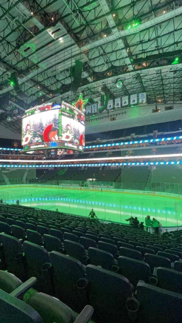 American Airlines Center, bloc: 104, rangée: U, place: 7