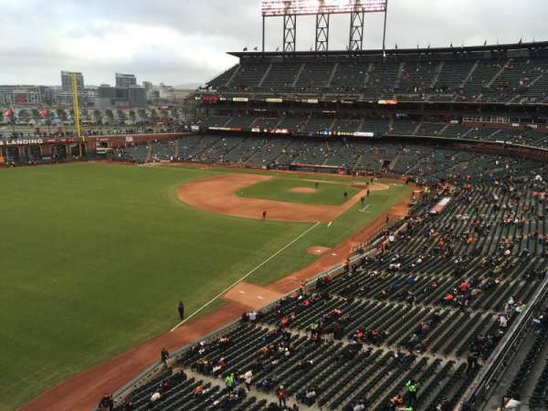 Oracle Park, bloc: VB332, rangée: A, place: 14