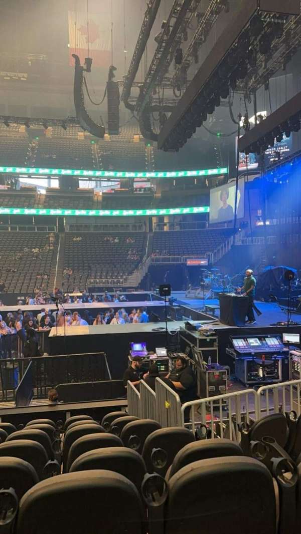State Farm Arena, bloc: 106, rangée: H, place: 11-14