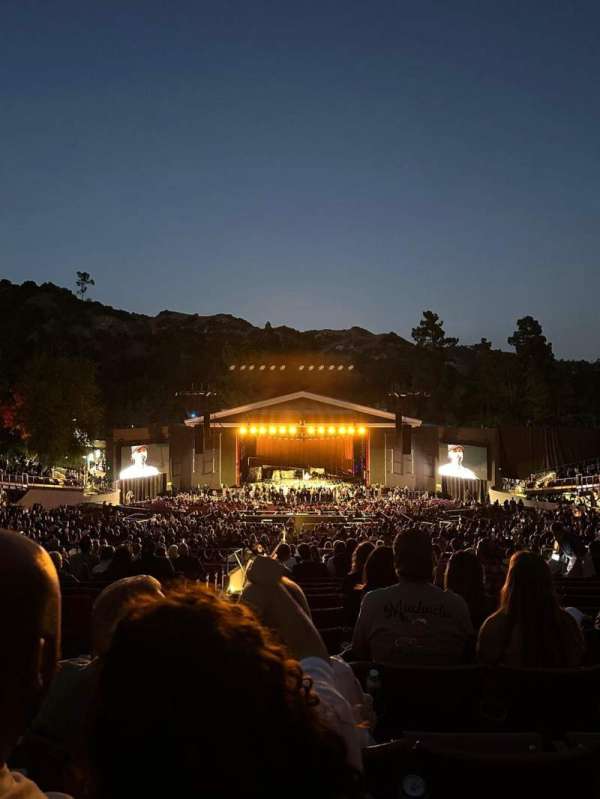 The Greek Theatre, bloc: C Right Center, rangée: T, place: 102