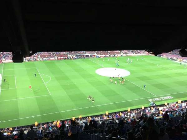 Camp Nou, bloc: 331, rangée: 29