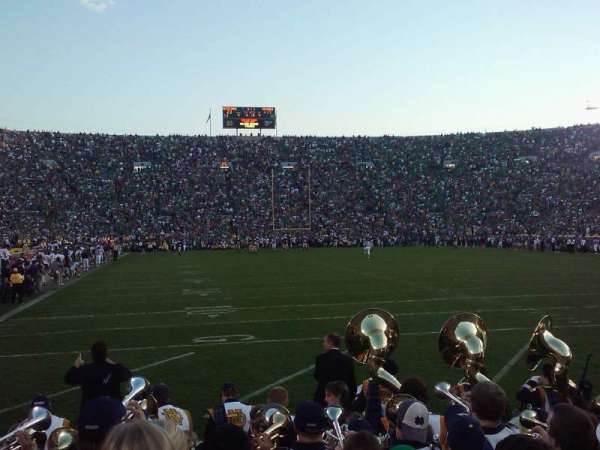 Notre Dame Stadium, bloc: 2, rangée: 6, place: 11