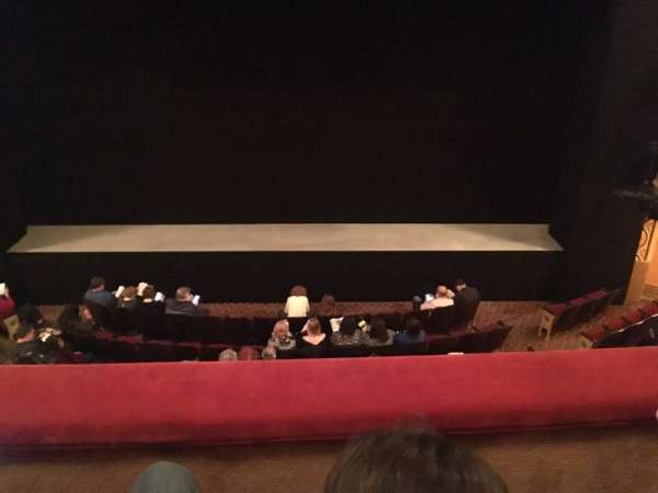 Bernard B. Jacobs Theatre, bloc: Mezzanine C, rangée: B, place: 108