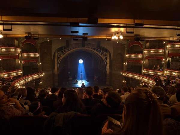 Lyric Theatre, bloc: Dress Circle C, rangée: L, place: 111