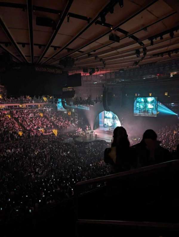Madison Square Garden, bloc: 209, rangée: 3, place: 16