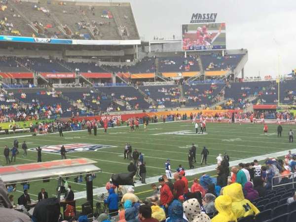 Camping World Stadium, bloc: 111, rangée: U, place: 1