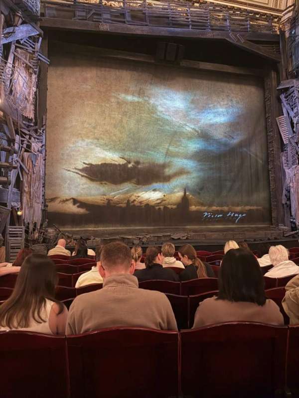 Sondheim Theatre, West End, bloc: Stalls, rangée: J, place: 22
