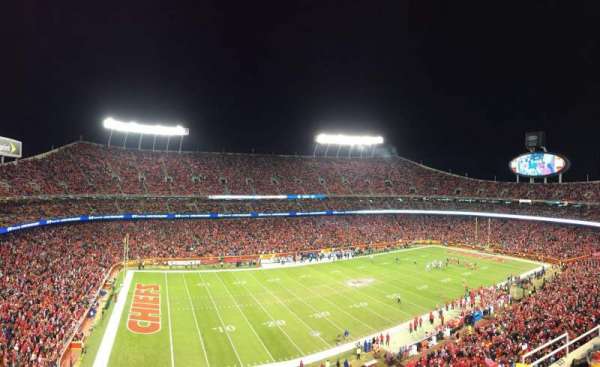 Arrowhead Stadium, bloc: 328, rangée: 5, place: 12