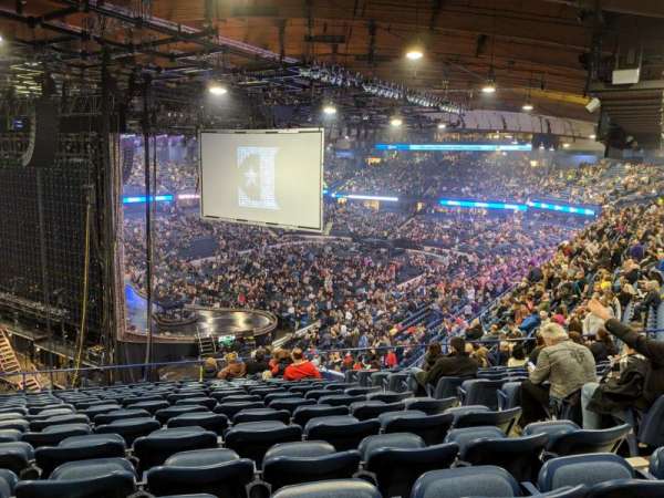 Allstate Arena, bloc: 205, rangée: P, place: 25