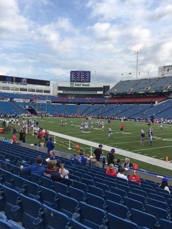 Highmark Stadium, bloc: 107, rangée: 13, place: 7