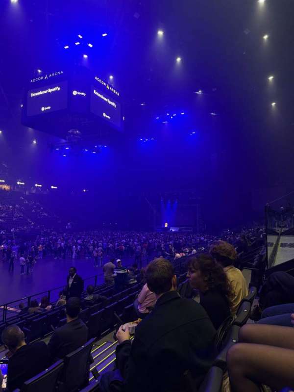 Accor Arena, bloc: Gradin D, rangée: 17, place: 20