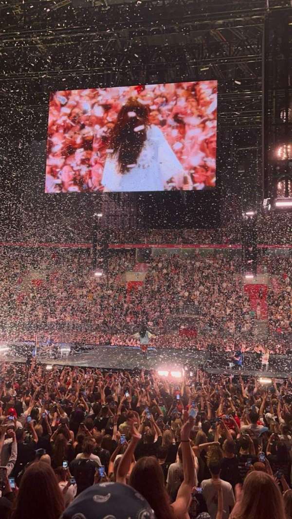 Tauron Arena Kraków, bloc: A20, rangée: 8, place: 17