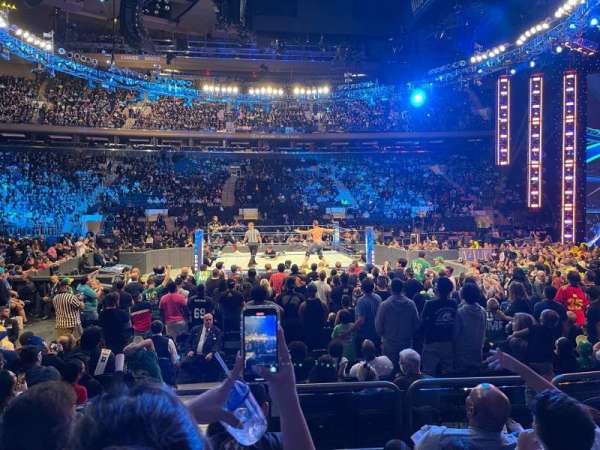 Madison Square Garden, bloc: 107, rangée: 4, place: 1