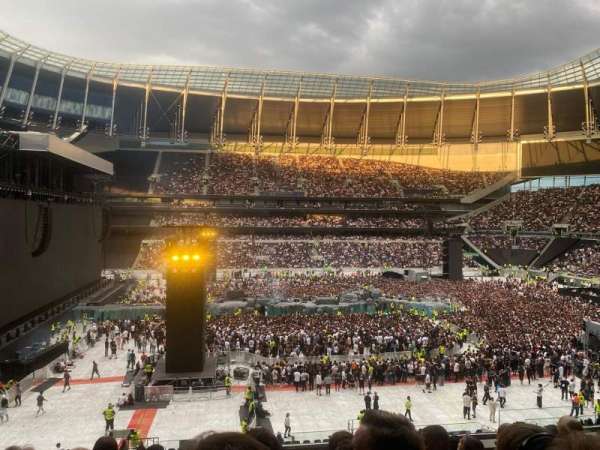 Tottenham Hotspur Stadium, bloc: Suite 306, rangée: 7, place: 120