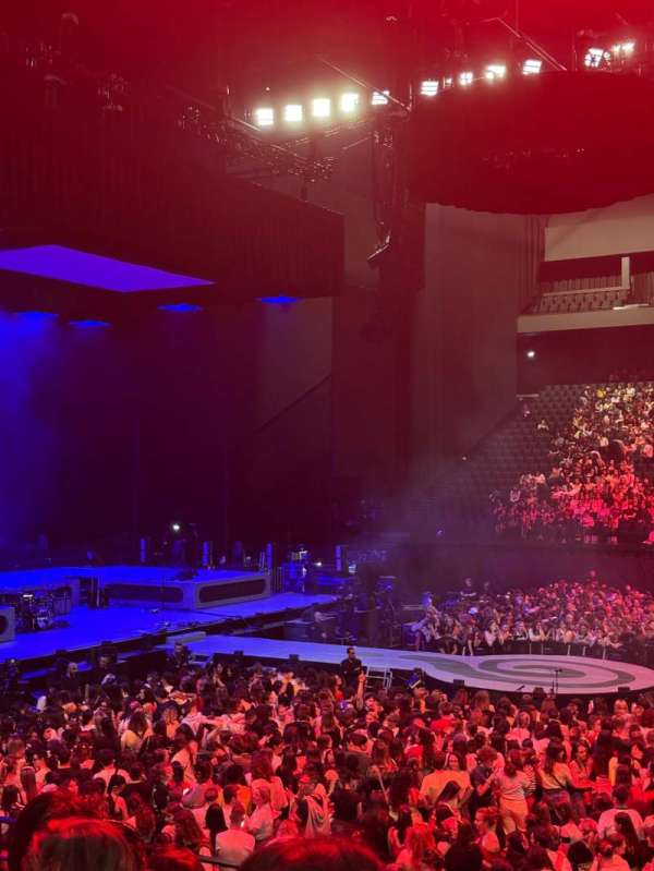 LDLC Arena, bloc: 203, rangée: F, place: 63