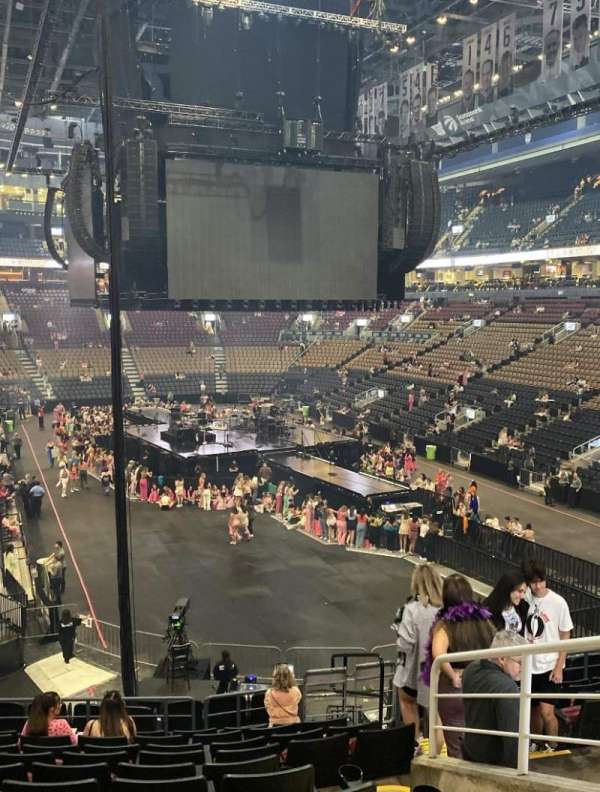 Scotiabank Arena, bloc: 115, rangée: 27, place: 3