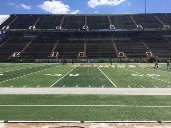 M.M. Roberts Stadium, bloc: E, rangée: 2, place: 5