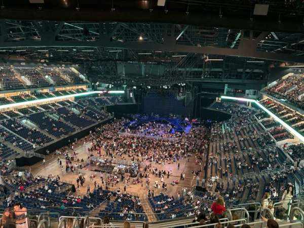 Uber Arena, bloc: 413, rangée: 11, place: 7