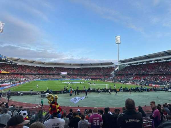 Max-Morlock-Stadion, bloc: 7b, rangée: 12, place: 10