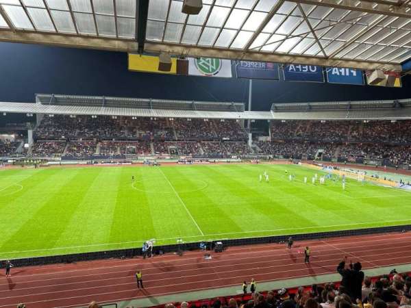 Max-Morlock-Stadion, bloc: 18, rangée: 9, place: 19