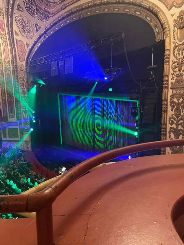 Cadillac Palace Theater, bloc: Loge FR, rangée: A, place: 30