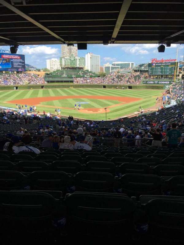 Wrigley Field, bloc: 215, rangée: 16, place: 18