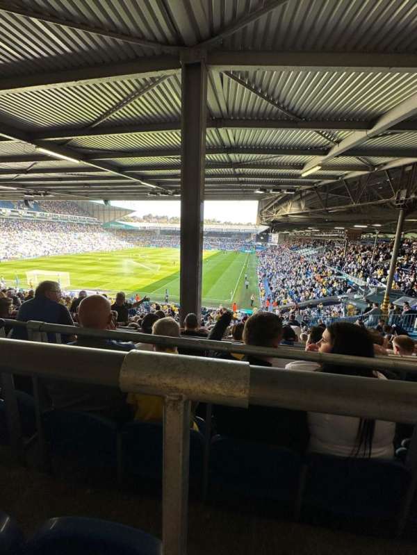 Elland Road, bloc: N7, rangée: V, place: 17